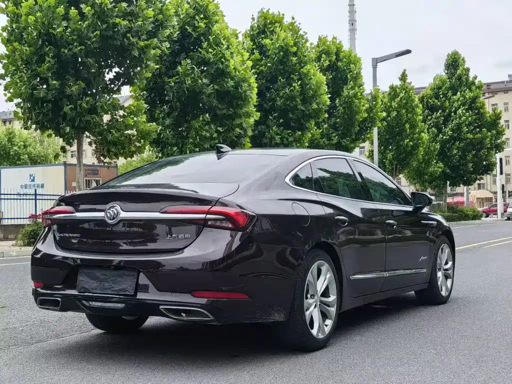 Buick LaCrosse 2022 Avenir