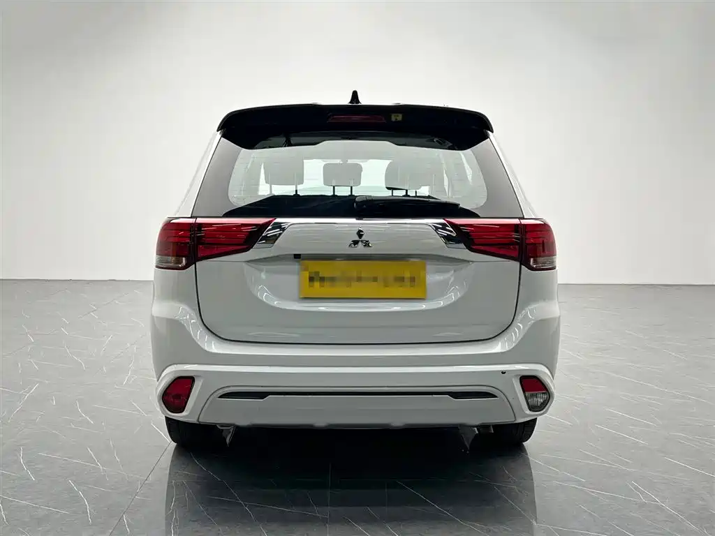 Mitsubishi Outlander 2021 2.0L Enjoy 5 мест