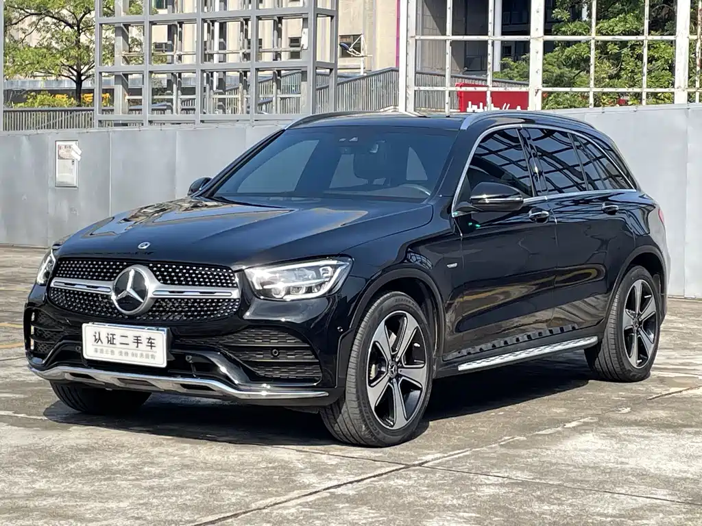 MERCEDES-BENZ GLC