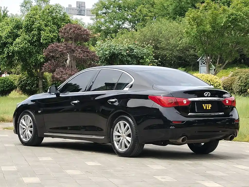 Infiniti Q50L 2016 2.0T Enjoy