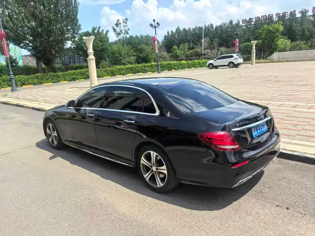 Mercedes-Benz E-Class E 2016 E 200 L Sport