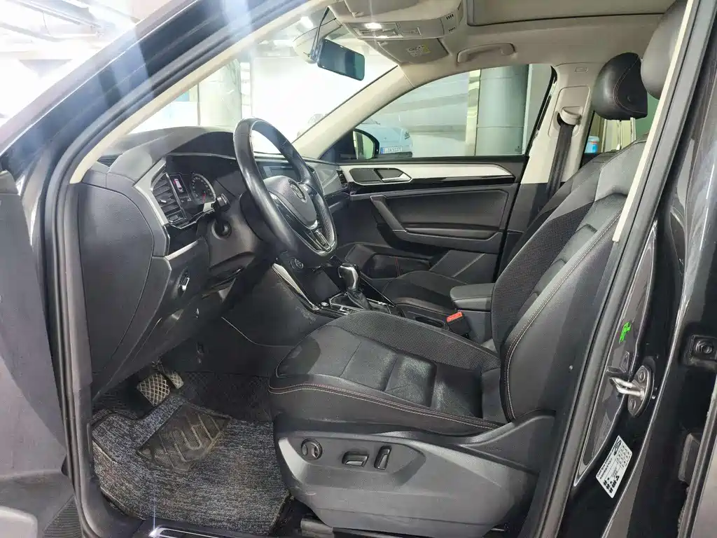 Volkswagen Tayron 2019 330TSI Luxury VI