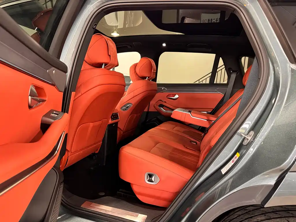 BYD Tang L - фото 9