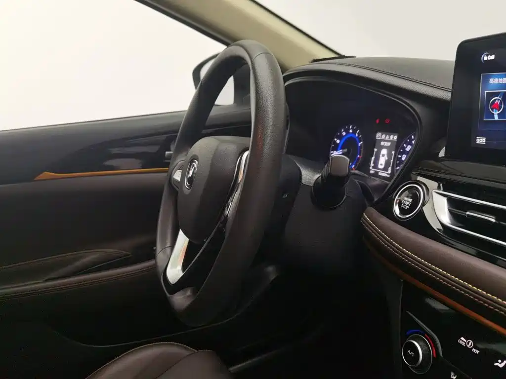 Changan Eado DT — миниатюра 8