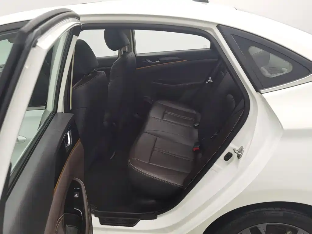 Changan Eado DT — миниатюра 15