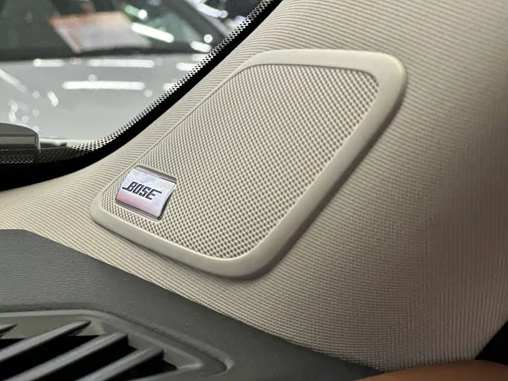 NISSAN EXPLORING THE LAND