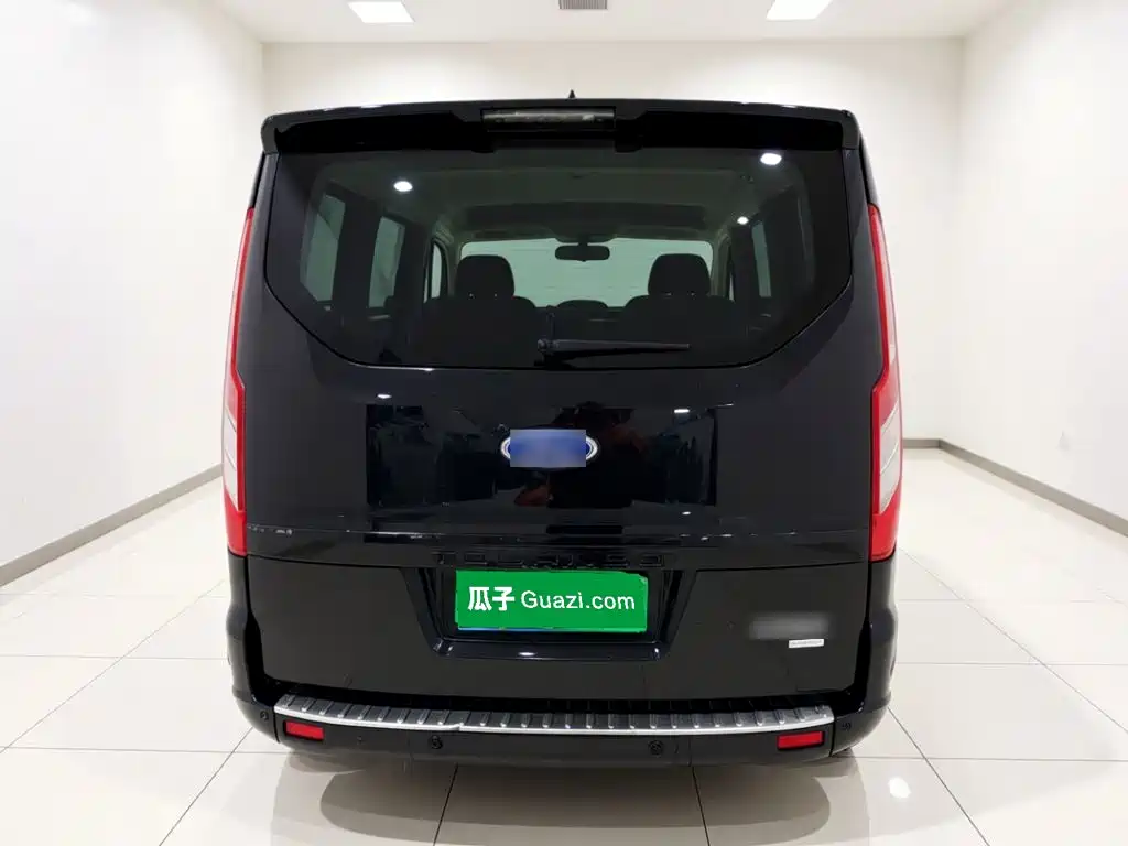 Ford Tourneo — миниатюра 5
