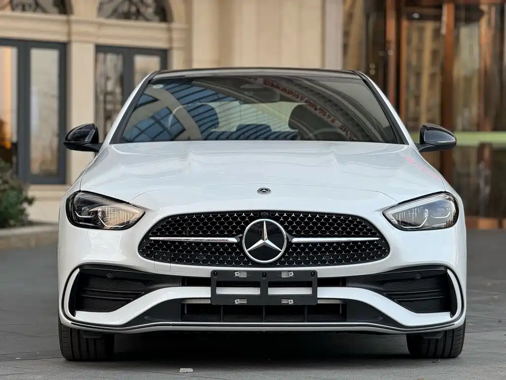 Mercedes-Benz C-Class — миниатюра 2