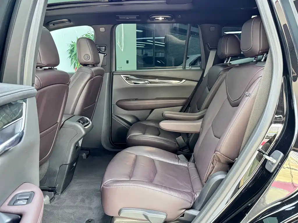 Cadillac XT6 — миниатюра 6