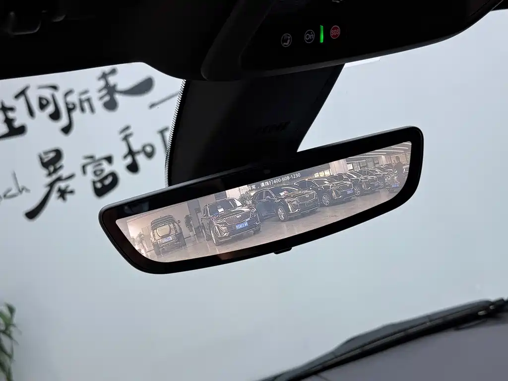 Cadillac XT6 — миниатюра 12