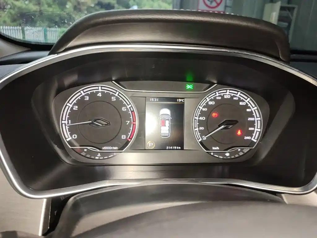 Geely Binyue — миниатюра 12