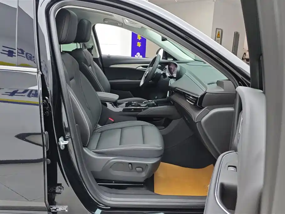 Buick Envision Plus Plus 2025 Plus 28T Platinum