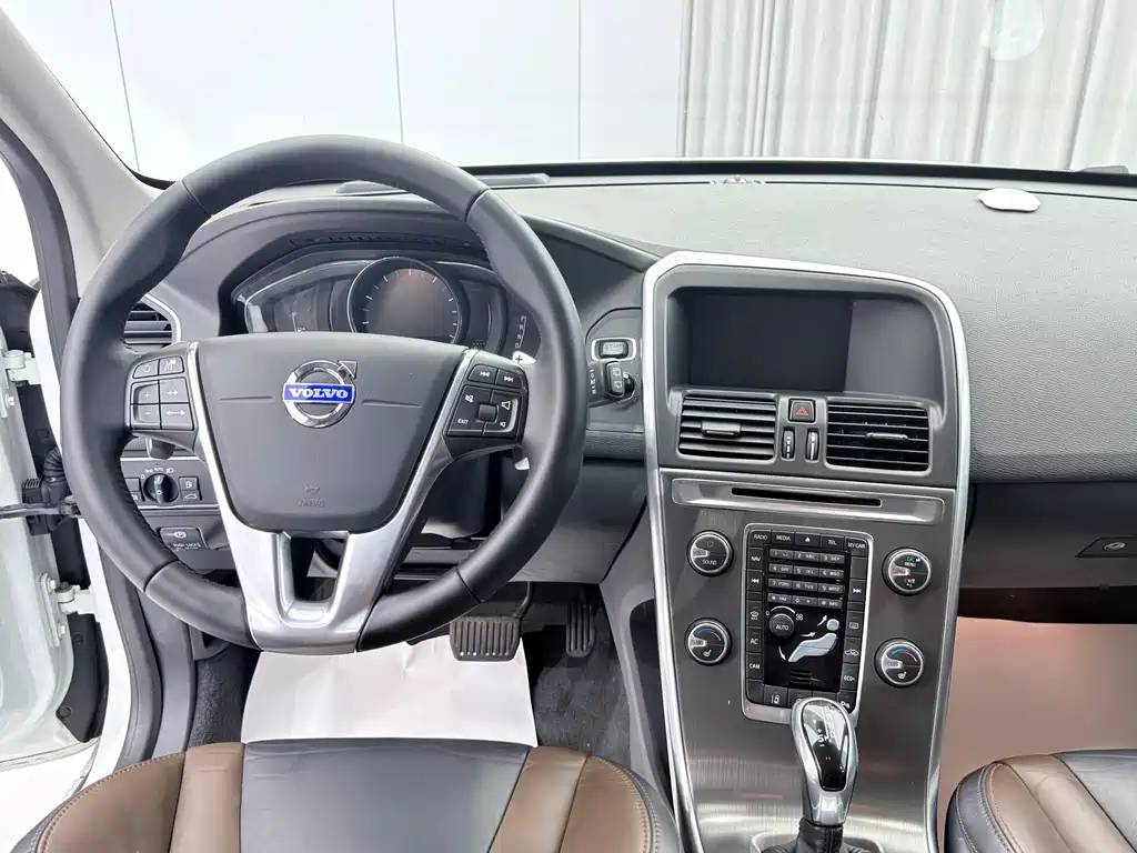Volvo XC60 (Import) — миниатюра 15