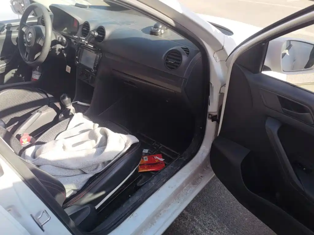 Volkswagen Jetta — миниатюра 18