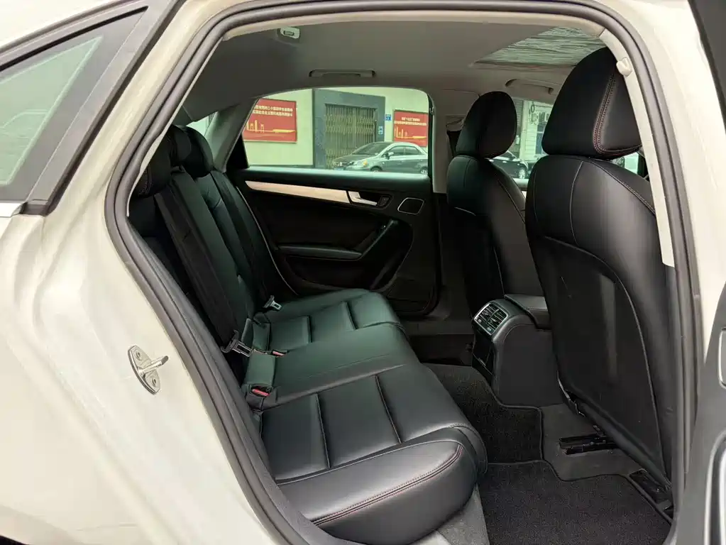 Audi A4L — миниатюра 11