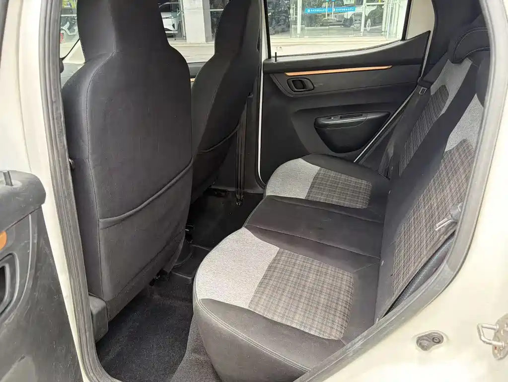 Dongfeng EX1