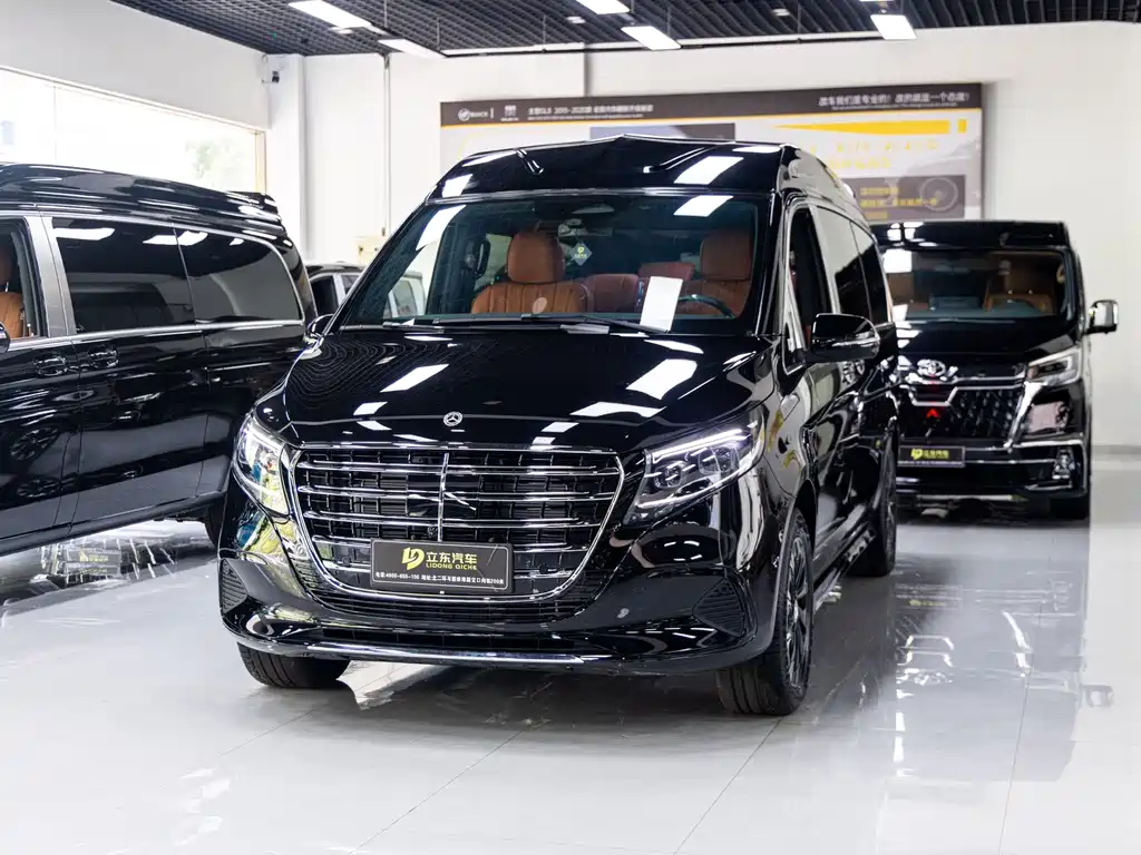 Mercedes-Benz V-Class 0
