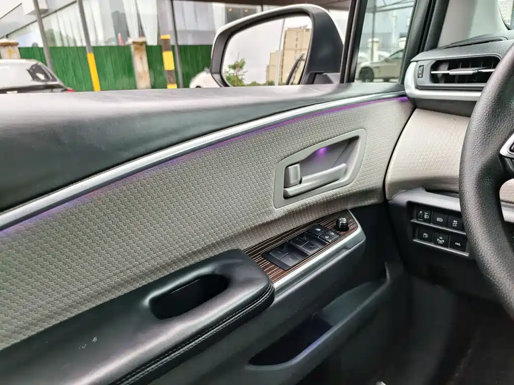Toyota Sienna — фотографии объявления, Фото 15
