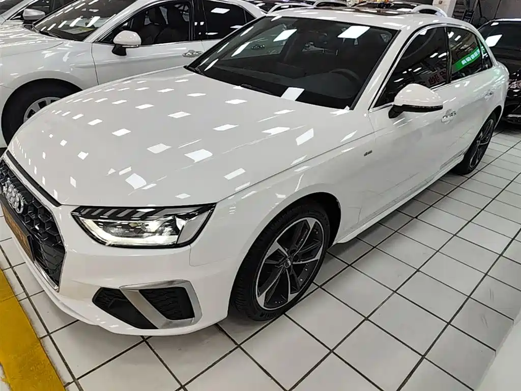 Audi A4L 2020