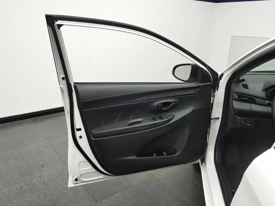 Toyota Vios — миниатюра 7