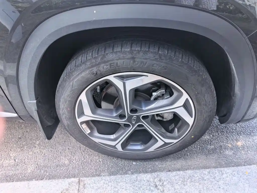 Geely Xingyue L — миниатюра 22