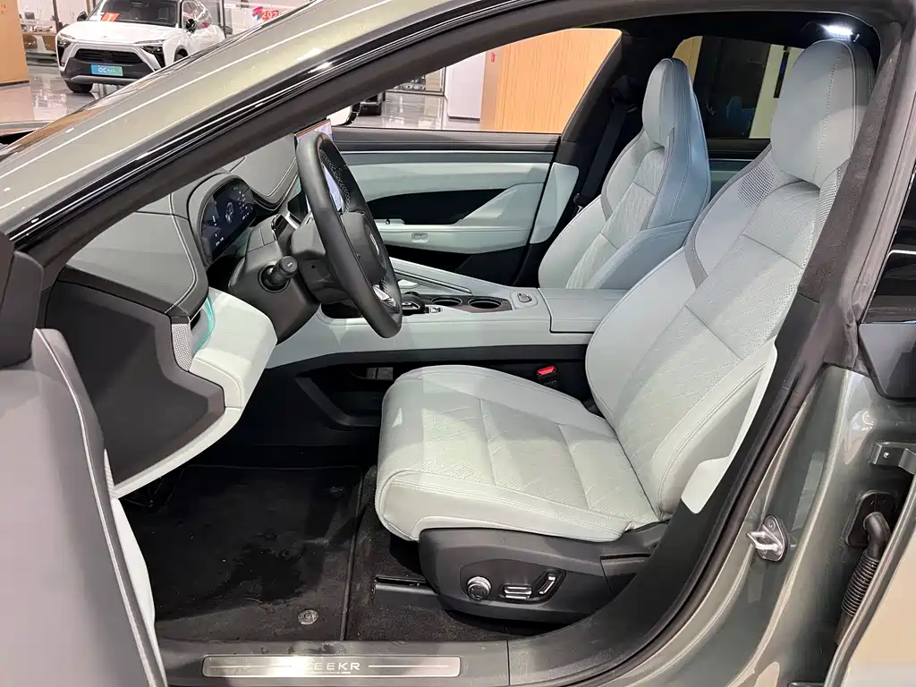 ZEEKR EXTREME KRYPTON 001