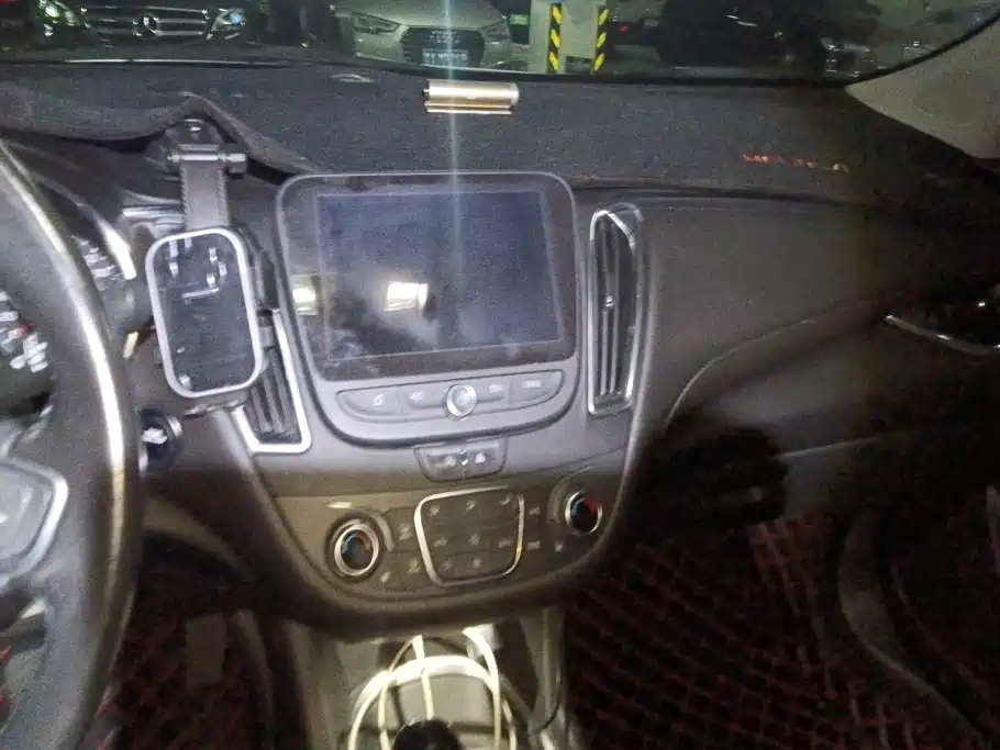 Chevrolet Malibu XL — миниатюра 13