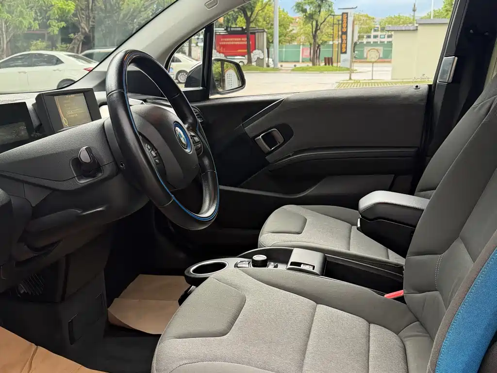 BMW i3 (Import) — миниатюра 6