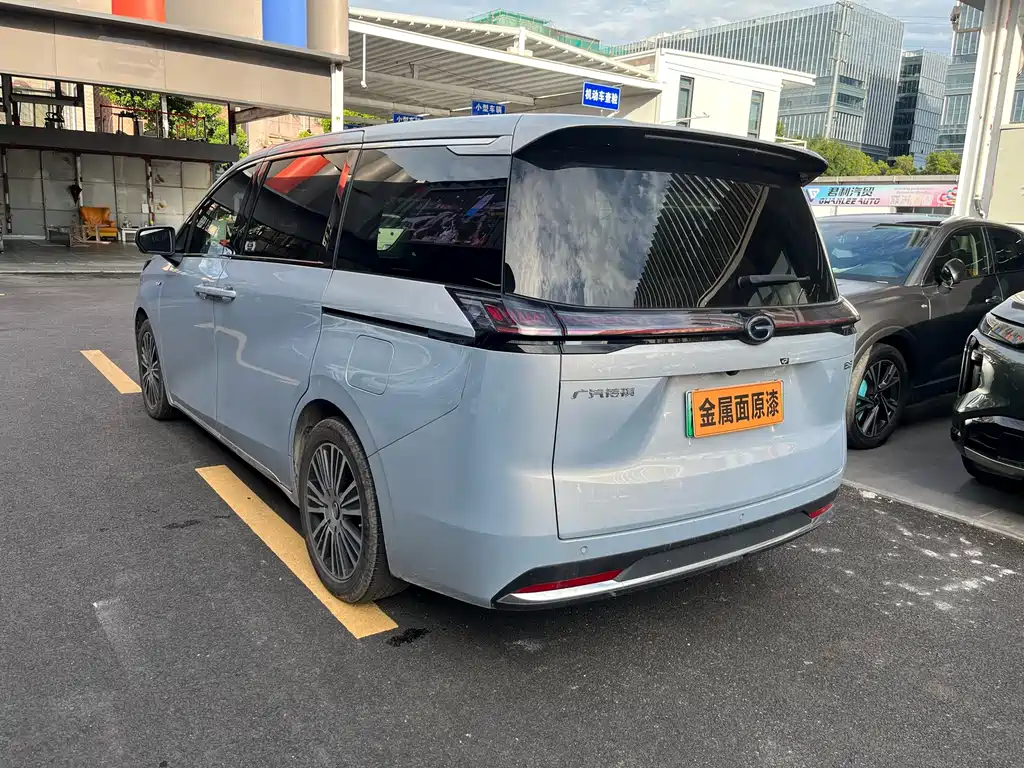 GAC Motor 传祺E8 PHEV — миниатюра 4