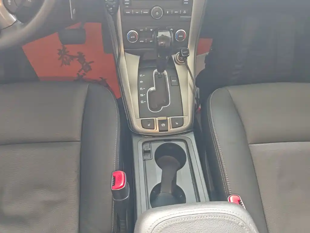 Chevrolet Captiva — миниатюра 14