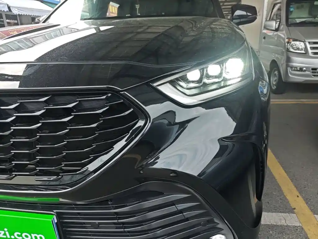 Toyota Crown Kluger — миниатюра 24