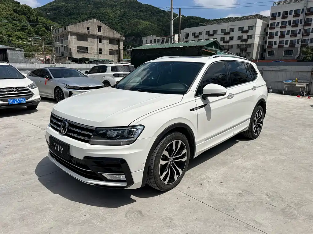 Volkswagen Tiguan L 2021