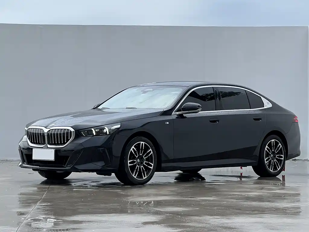 BMW 5 Series 2024