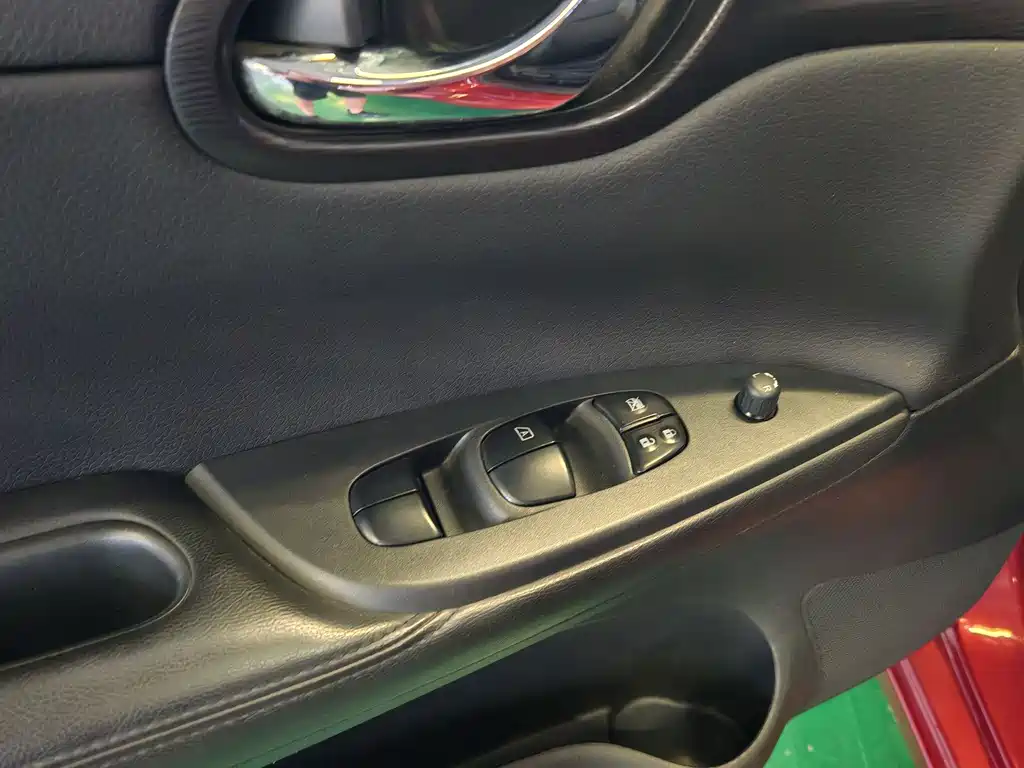 Nissan Tiida 2013 1.6L CVT