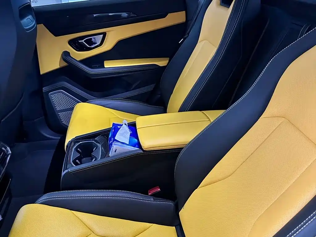 Lamborghini Urus — миниатюра 4