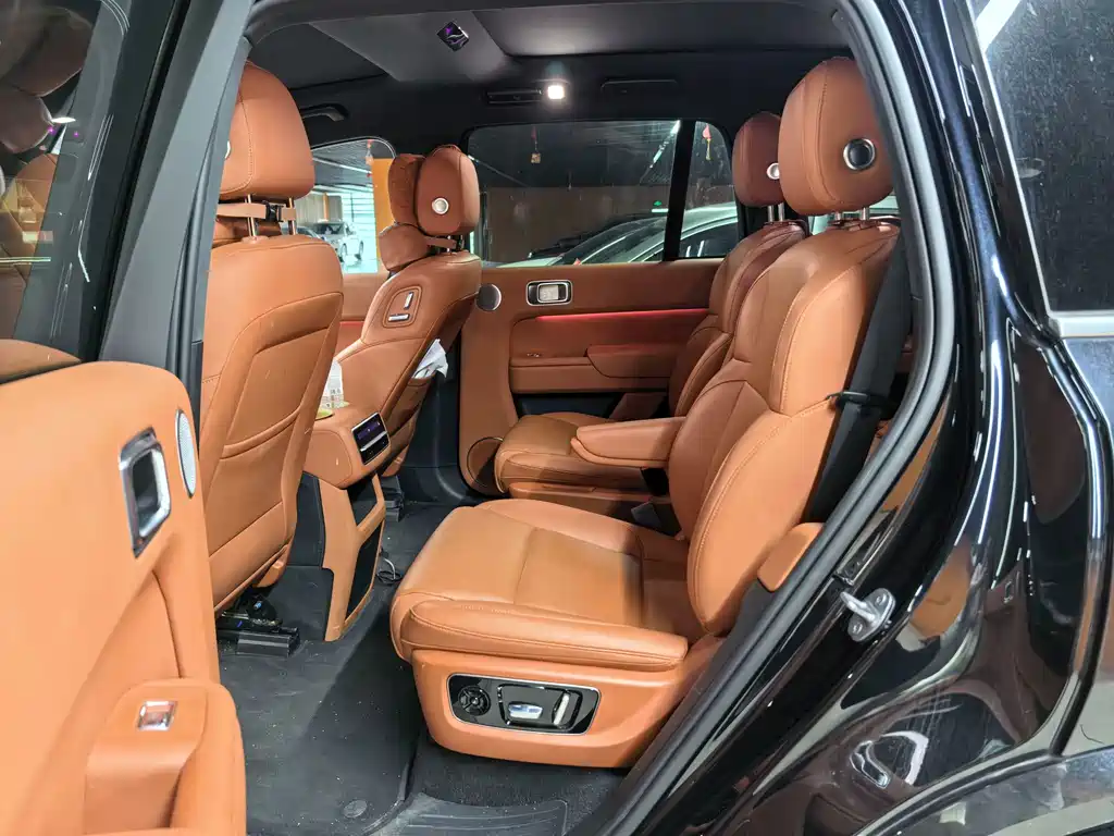 Li Auto Li L8 — миниатюра 4