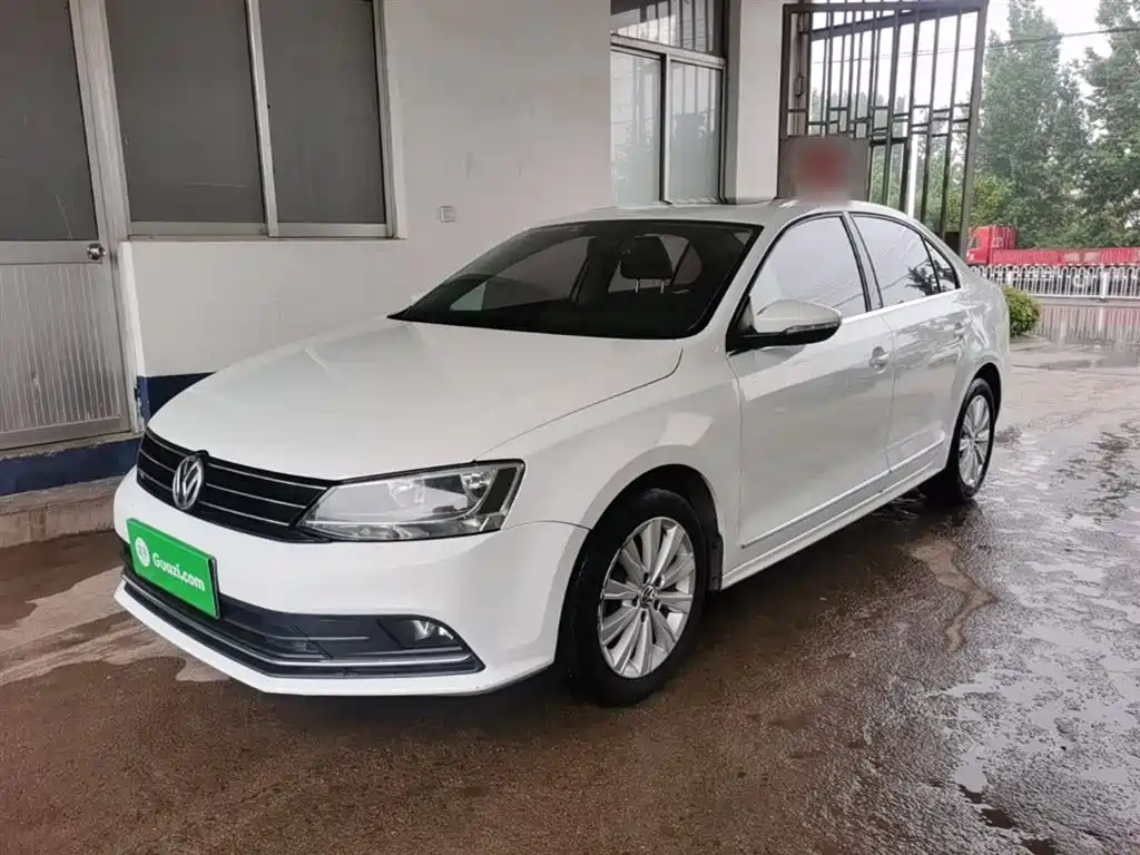 Volkswagen Sagitar 2016