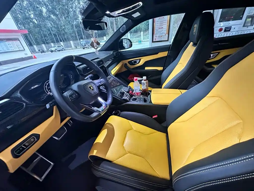 Lamborghini Urus — миниатюра 3
