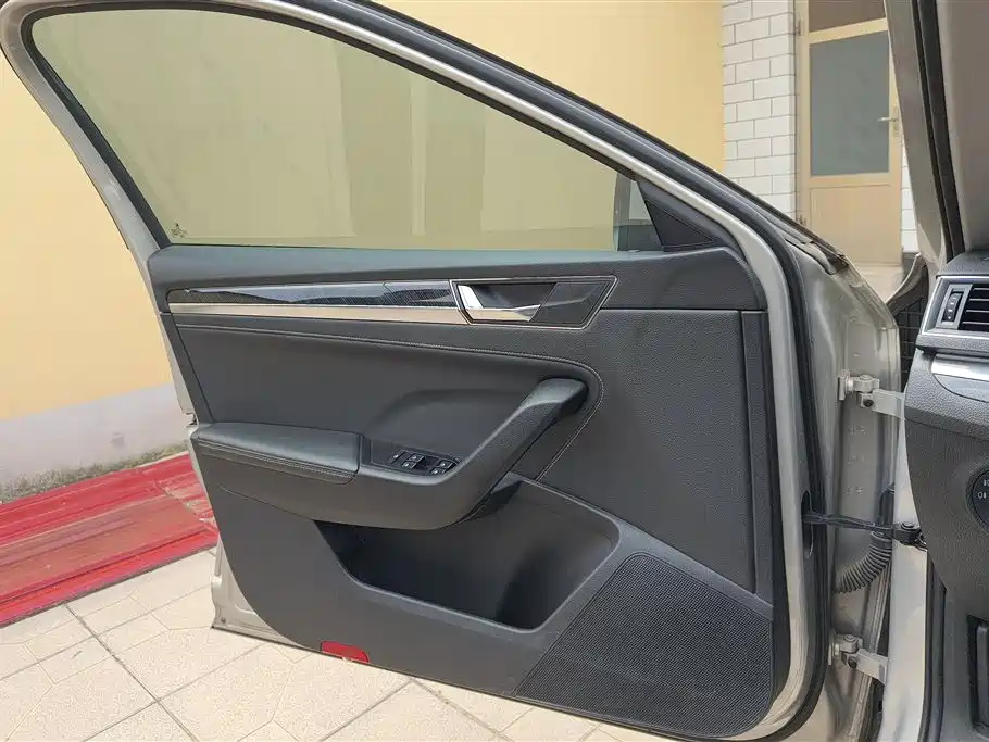 Skoda Superb 2019 TSI330 DSG Luxury