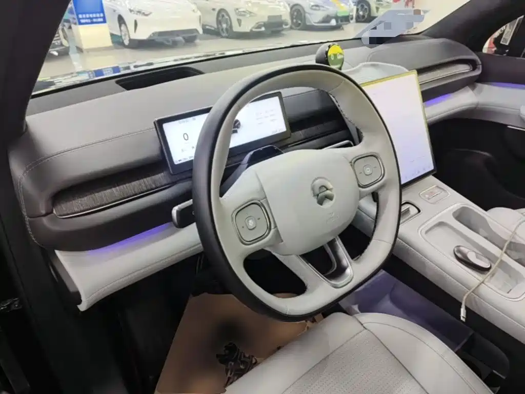 NIO ES6 — миниатюра 10