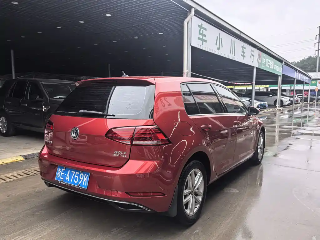 Volkswagen Golf