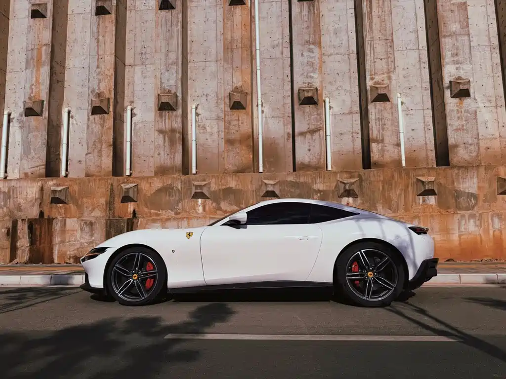 Ferrari Roma 2020 3.9T V8