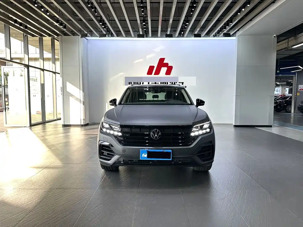 Volkswagen Touareg 2023 3.0TSI Sport