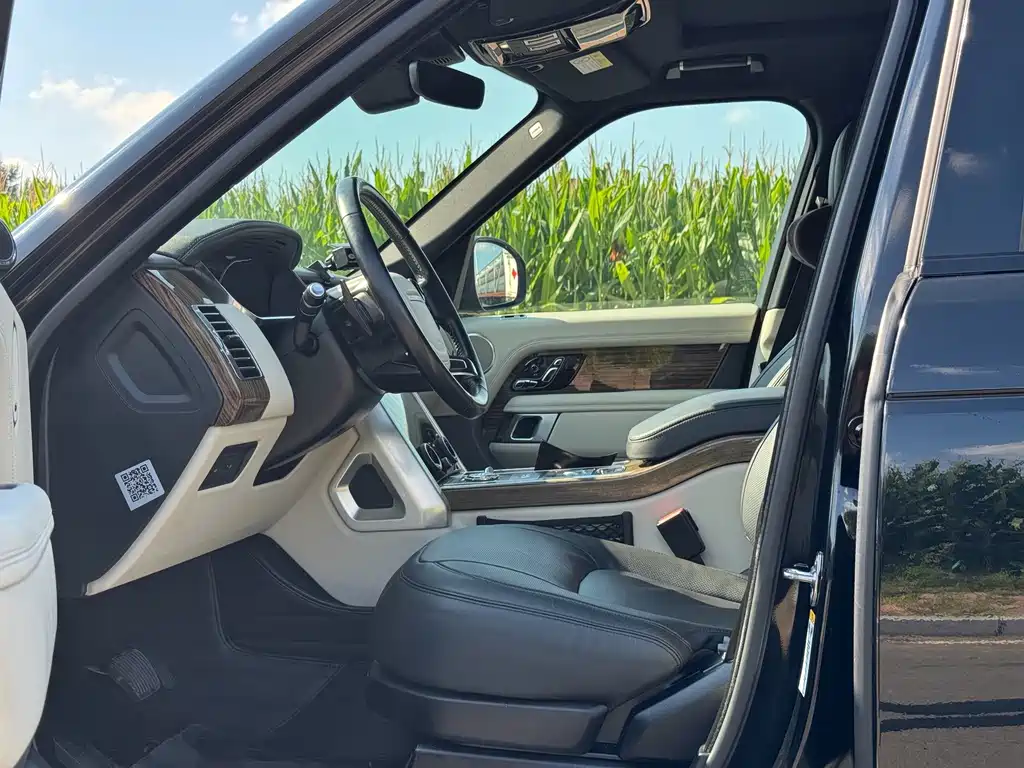 Land Rover Range Rover — миниатюра 7