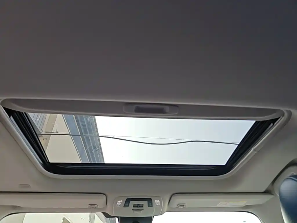 Toyota Sienna — миниатюра 18