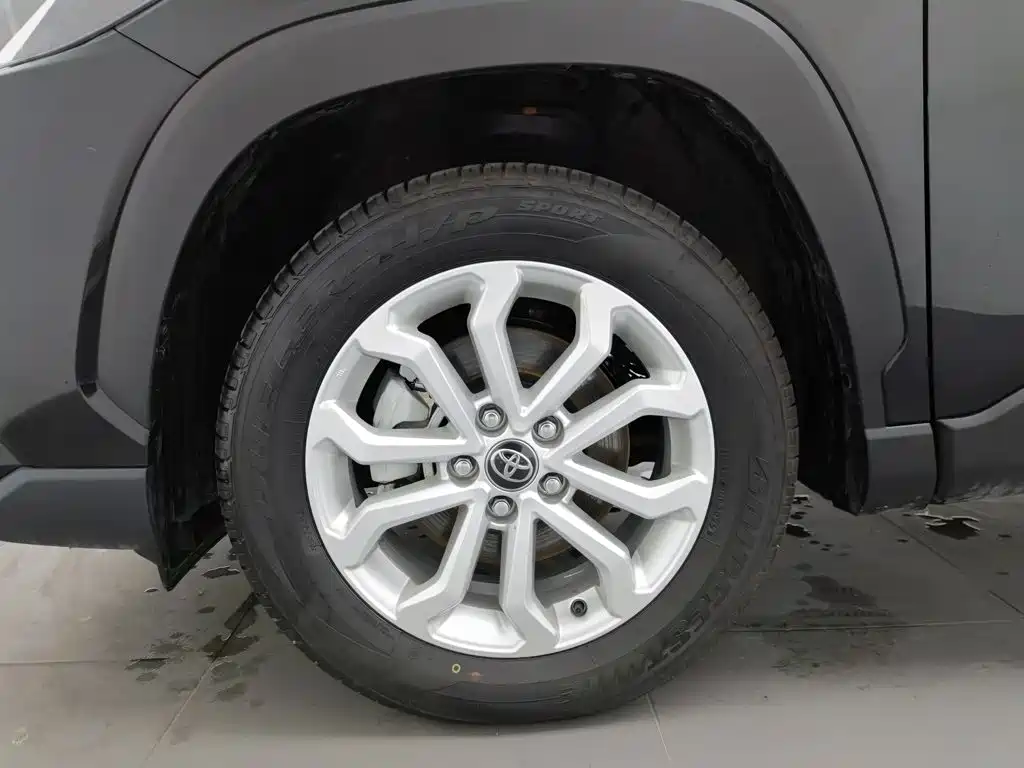 Toyota Frontlander — миниатюра 17