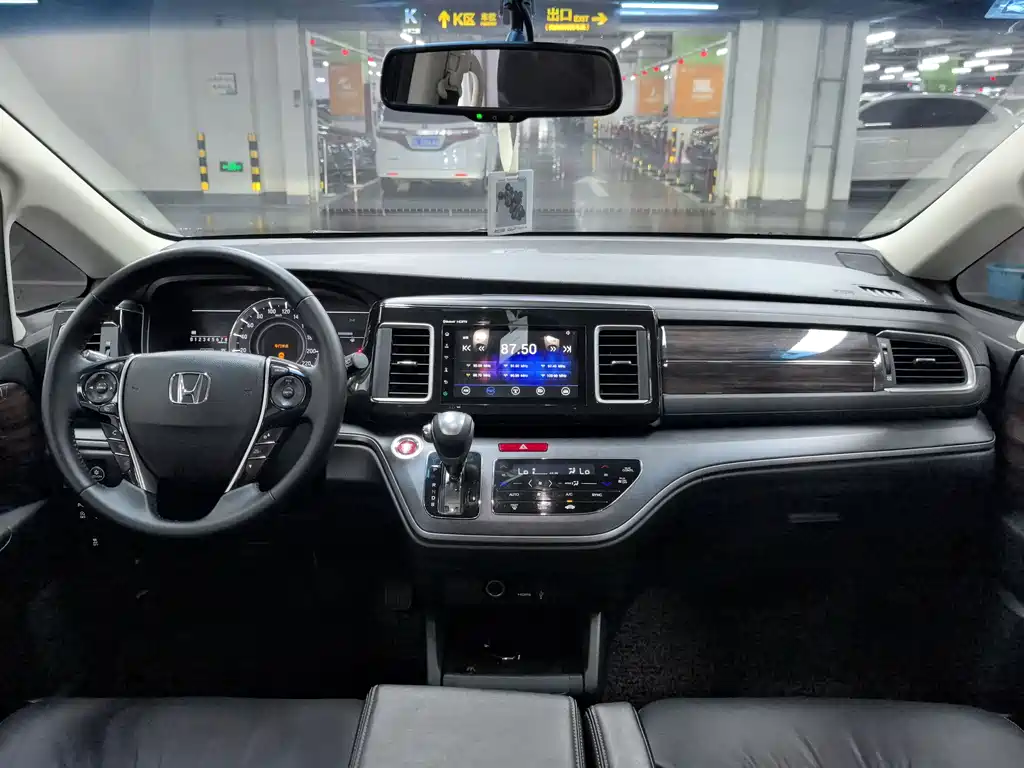 Honda Elysion 2016 2.4L Luxury