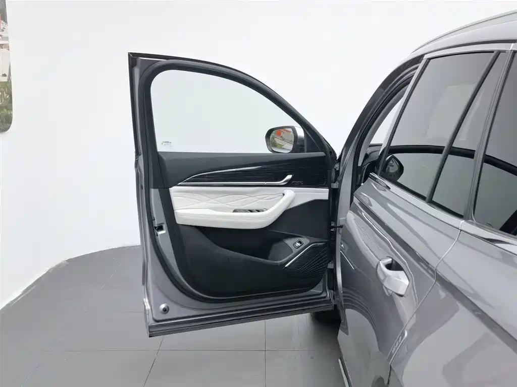 Geely Monjaro L 2023 2.0TD AT Flagship