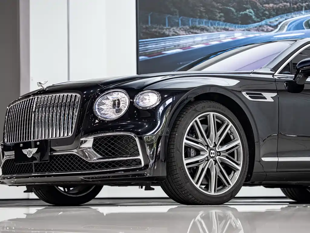 Bentley Flying Spur — миниатюра 5