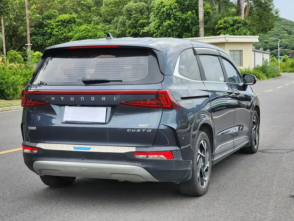 Hyundai Custo 2021 380TGDi Luxury LUX Premium